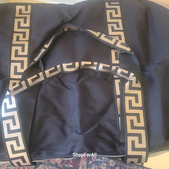 Versace - Picture 13 of 15